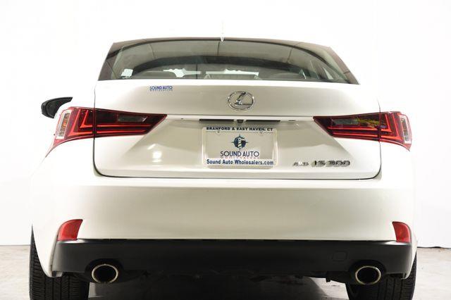 2016 Lexus IS 300 photo