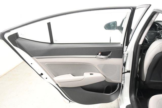 2017 Hyundai Elantra SE w/ Tech photo