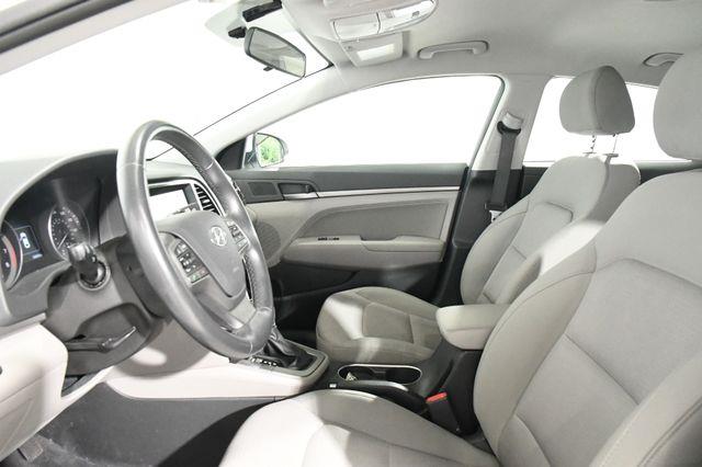 2017 Hyundai Elantra SE w/ Tech photo