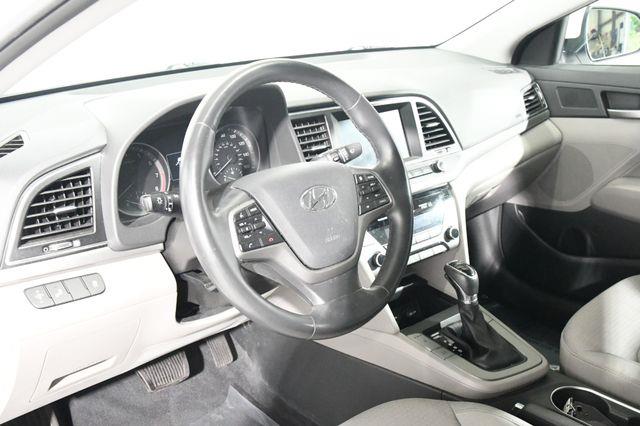 2017 Hyundai Elantra SE w/ Tech photo