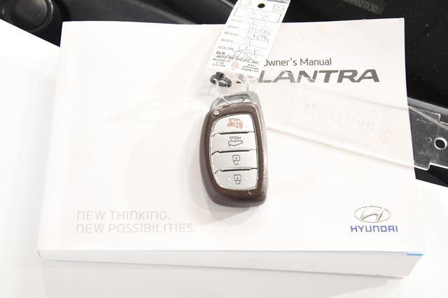 2017 Hyundai Elantra SE w/ Tech photo
