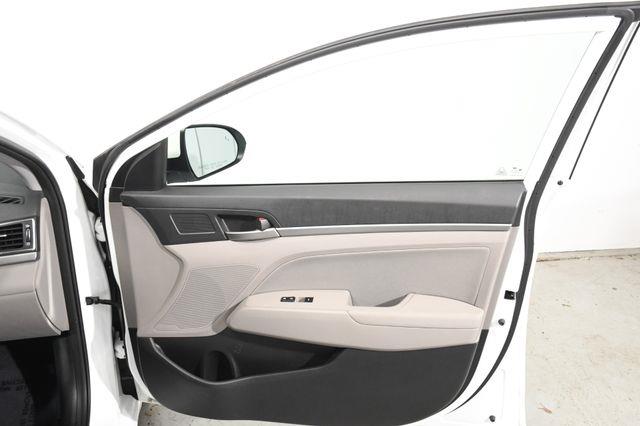 2017 Hyundai Elantra SE w/ Tech photo