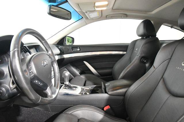 2014 Infiniti Integra photo