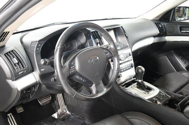 2014 Infiniti Integra photo