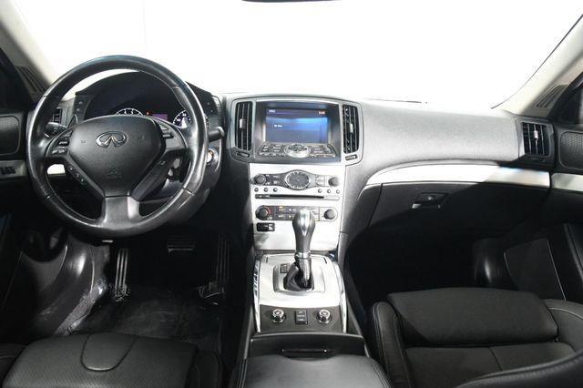2014 Infiniti Integra photo