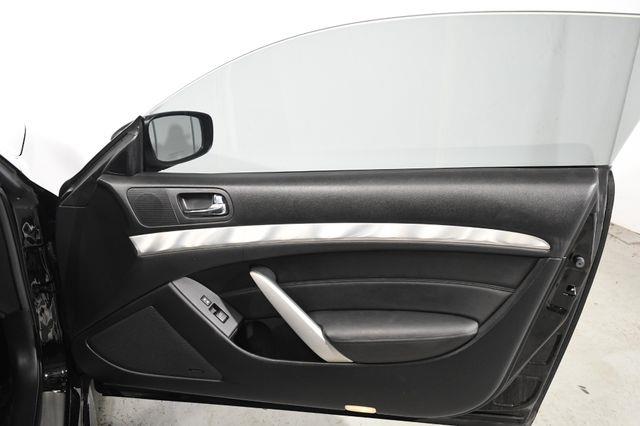 2014 Infiniti Integra photo