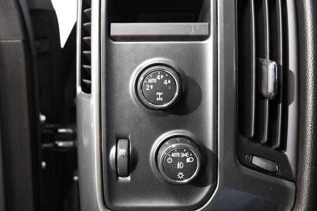 2016 Chevrolet Silverado 1500 LT w/ Navigation photo