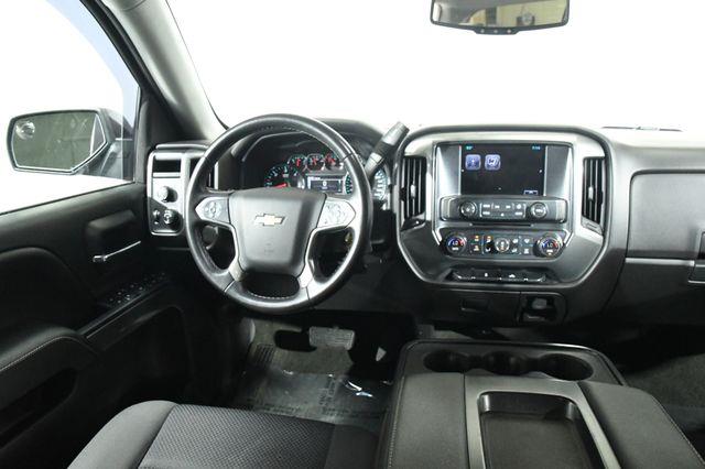 2016 Chevrolet Silverado 1500 LT w/ Navigation photo
