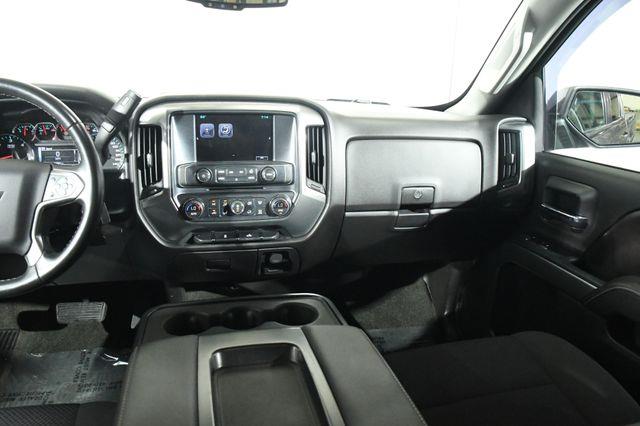 2016 Chevrolet Silverado 1500 LT w/ Navigation photo