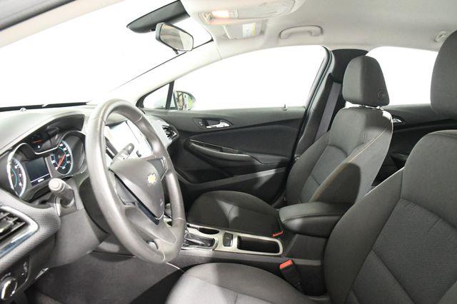 2016 Chevrolet Cruze LT photo