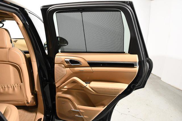 2016 Porsche Cayenne S photo