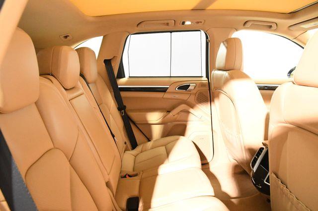 2016 Porsche Cayenne S photo
