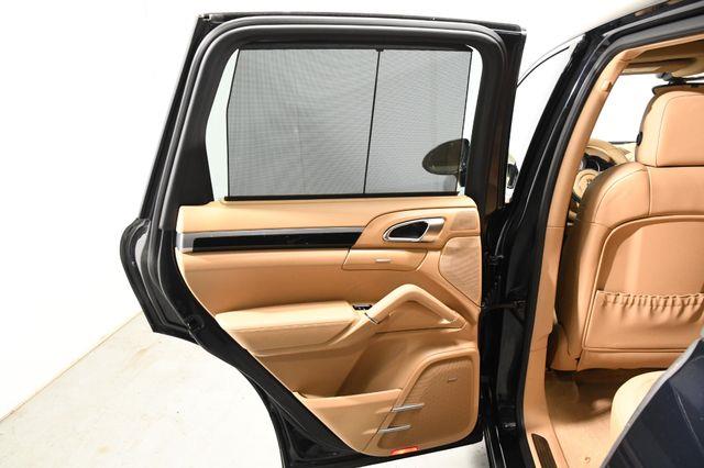 2016 Porsche Cayenne S photo