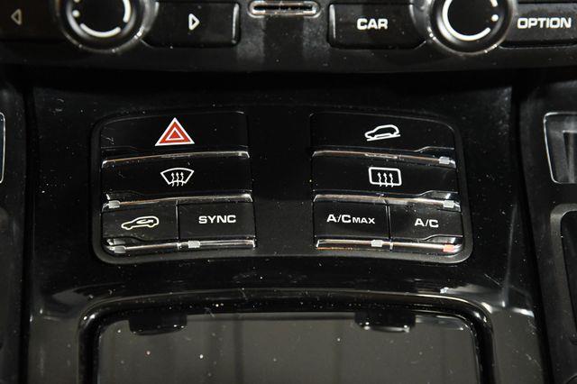 2016 Porsche Cayenne S photo
