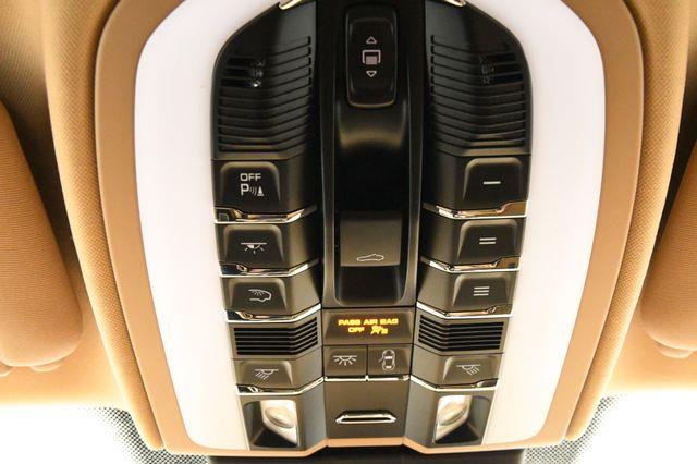 2016 Porsche Cayenne S photo