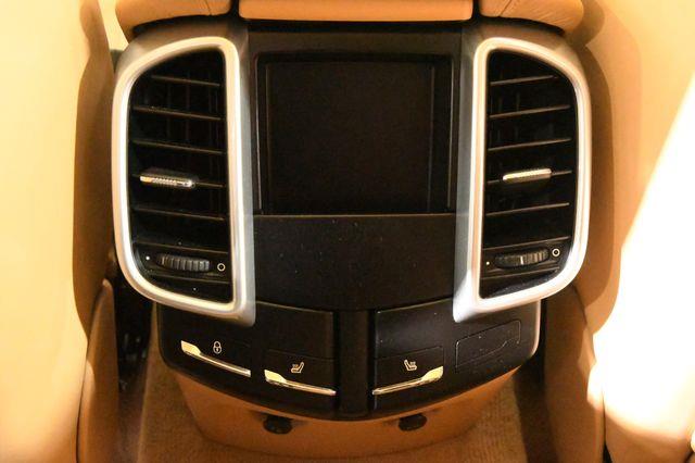 2016 Porsche Cayenne S photo