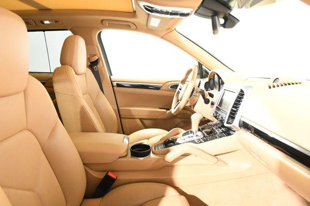 2016 Porsche Cayenne S photo