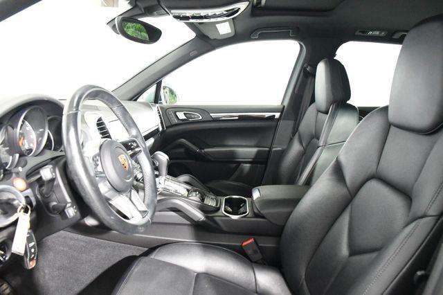 2016 Porsche Cayenne UTILITY photo