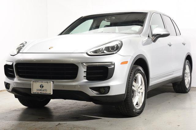 The 2016 Porsche Cayenne UTILITY photos