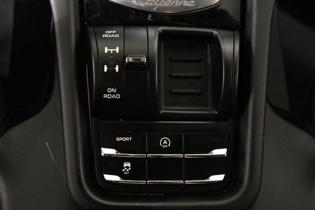 2016 Porsche Cayenne UTILITY photo