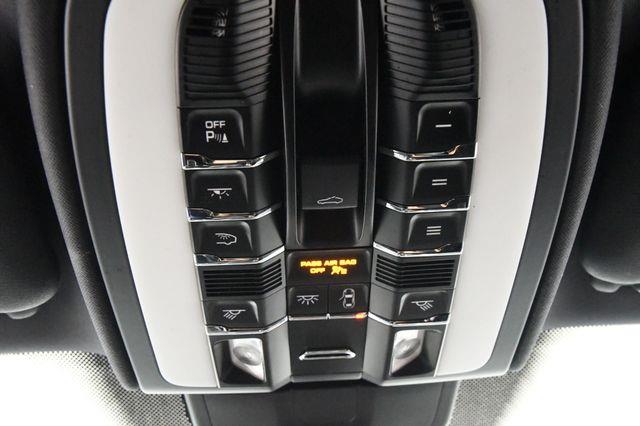 2016 Porsche Cayenne UTILITY photo