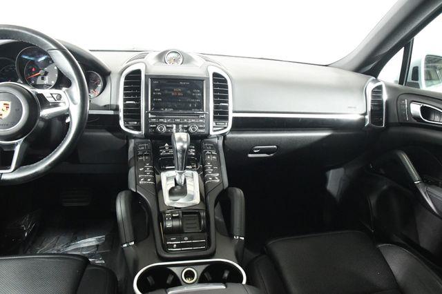 2016 Porsche Cayenne UTILITY photo