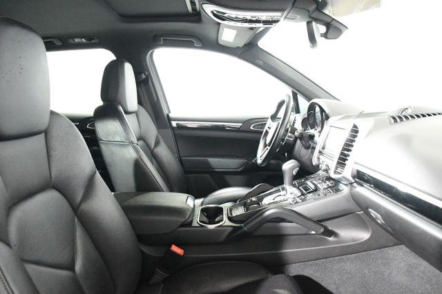2016 Porsche Cayenne UTILITY photo