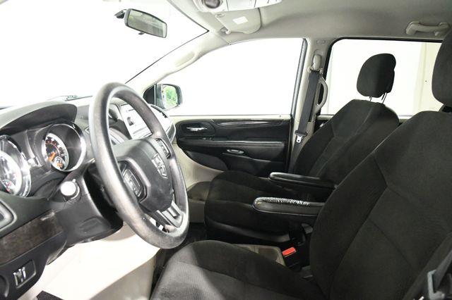 2016 Dodge Grand Caravan SE photo
