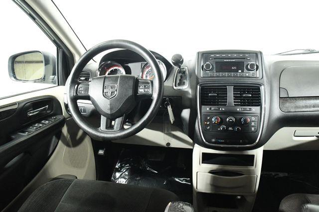2016 Dodge Grand Caravan SE photo