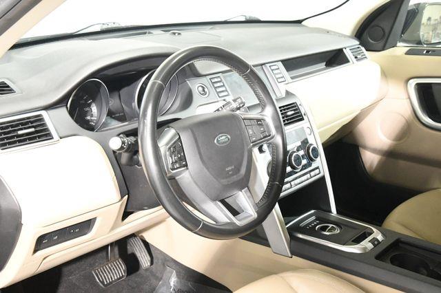 2016 Land Rover Discovery Sport photo