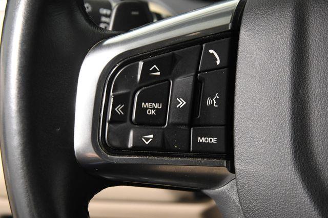 2016 Land Rover Discovery Sport photo
