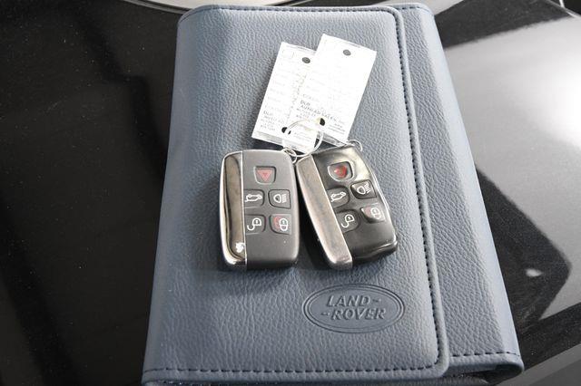 2016 Land Rover Discovery Sport photo