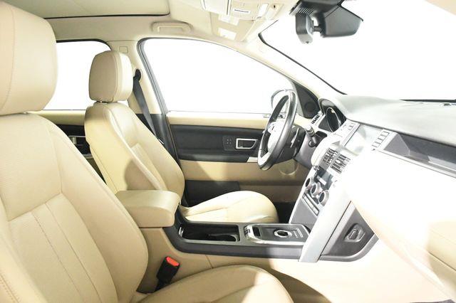 2016 Land Rover Discovery Sport photo