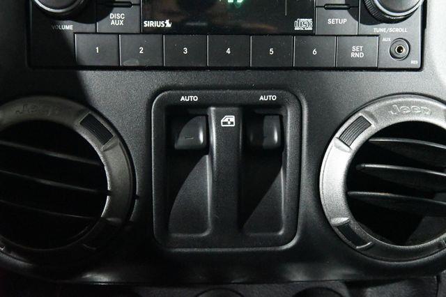 2015 Jeep Wrangler 4WD 2dr Willys Wheeler photo