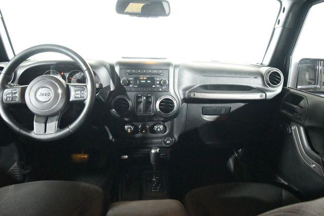 2015 Jeep Wrangler 4WD 2dr Willys Wheeler photo
