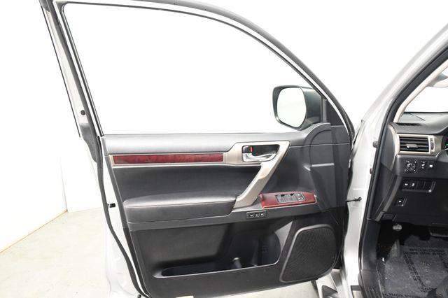 2016 Lexus GX 460 photo