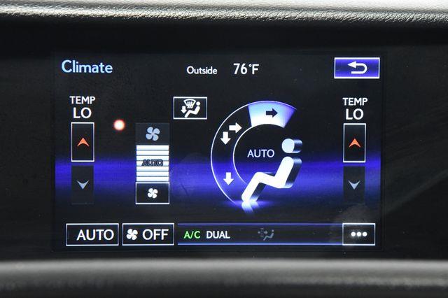 2016 Lexus IS ort photo