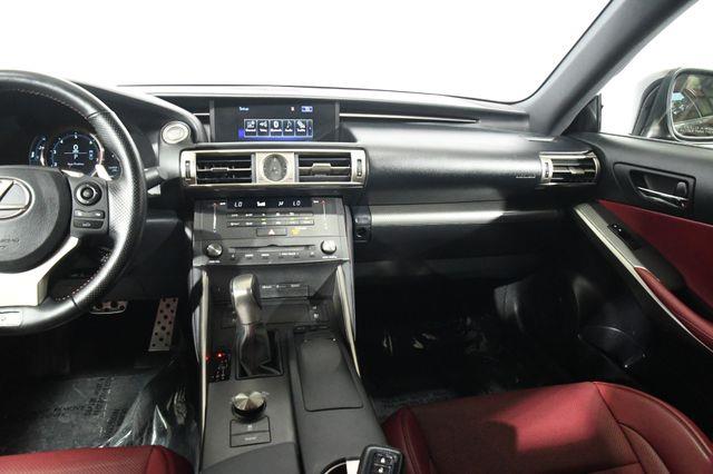 2016 Lexus IS ort photo