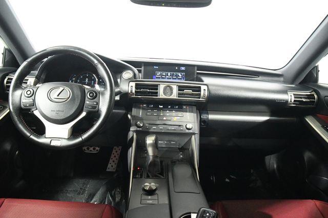 2016 Lexus IS ort photo