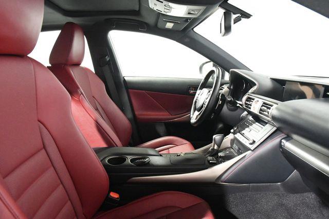 2016 Lexus IS ort photo