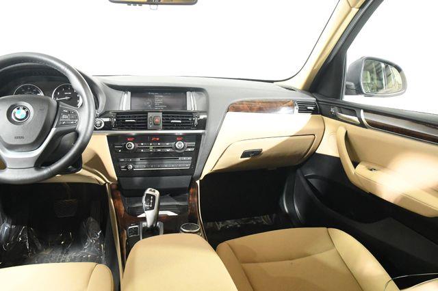 2016 BMW X3 xDrive28i Nav /Sunroof /Heated Seats photo