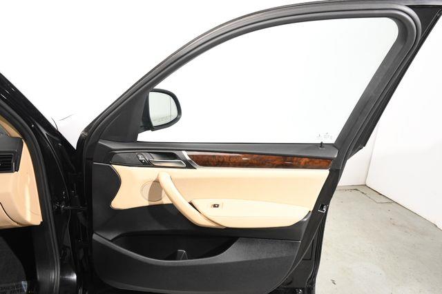 2016 BMW X3 xDrive28i Nav /Sunroof /Heated Seats photo
