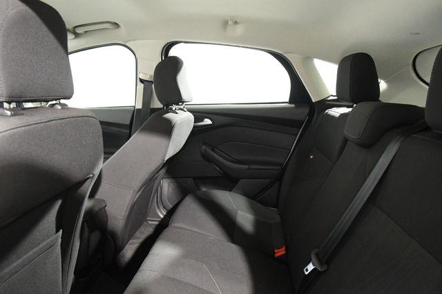 2017 Ford Focus SE photo