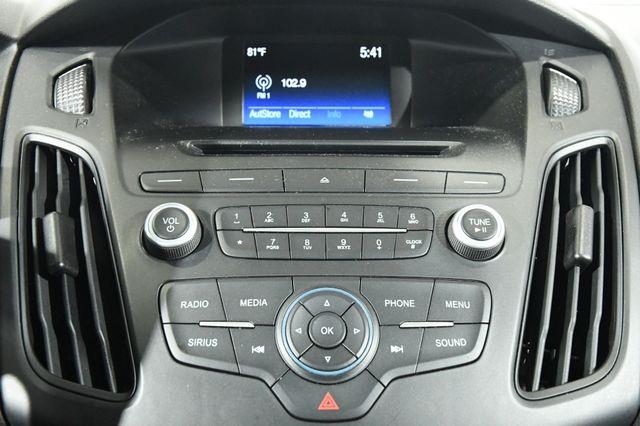 2017 Ford Focus SE photo