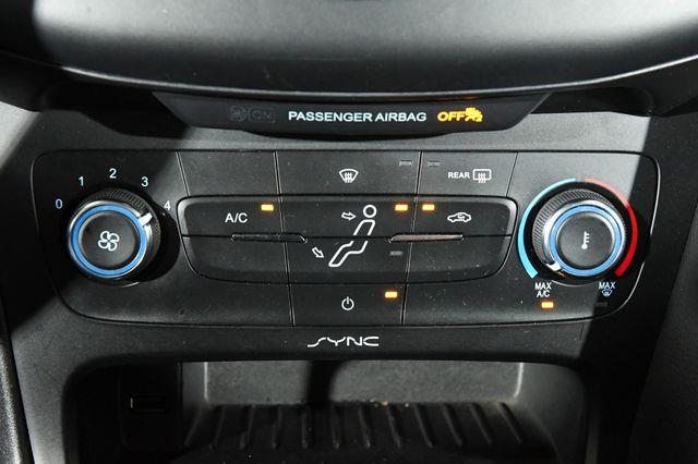 2017 Ford Focus SE photo