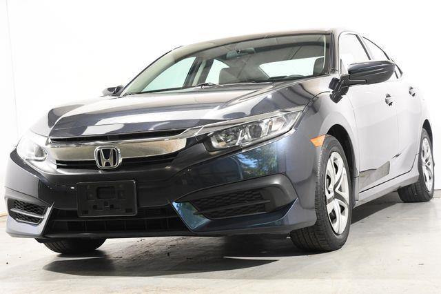 The 2016 Honda Civic LX photos