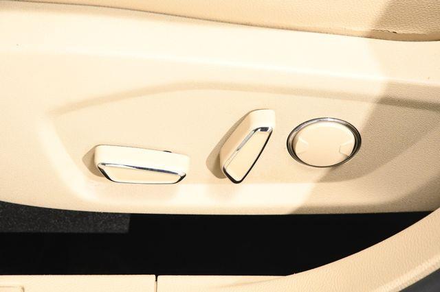 2016 Ford Fusion SE w/Nav/ Tech photo