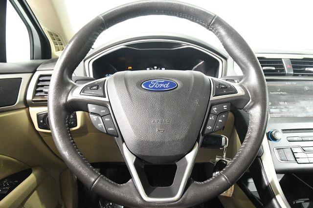 2016 Ford Fusion SE w/Nav/ Tech photo