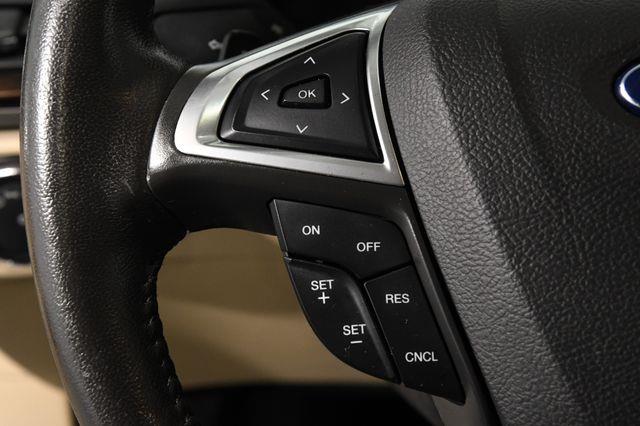 2016 Ford Fusion SE w/Nav/ Tech photo