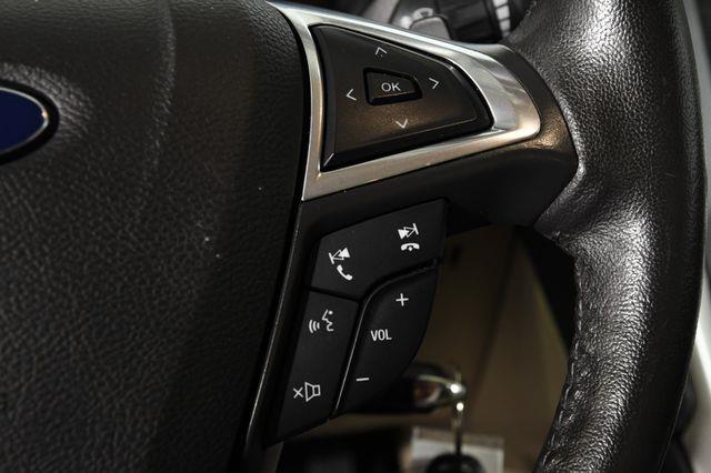2016 Ford Fusion SE w/Nav/ Tech photo